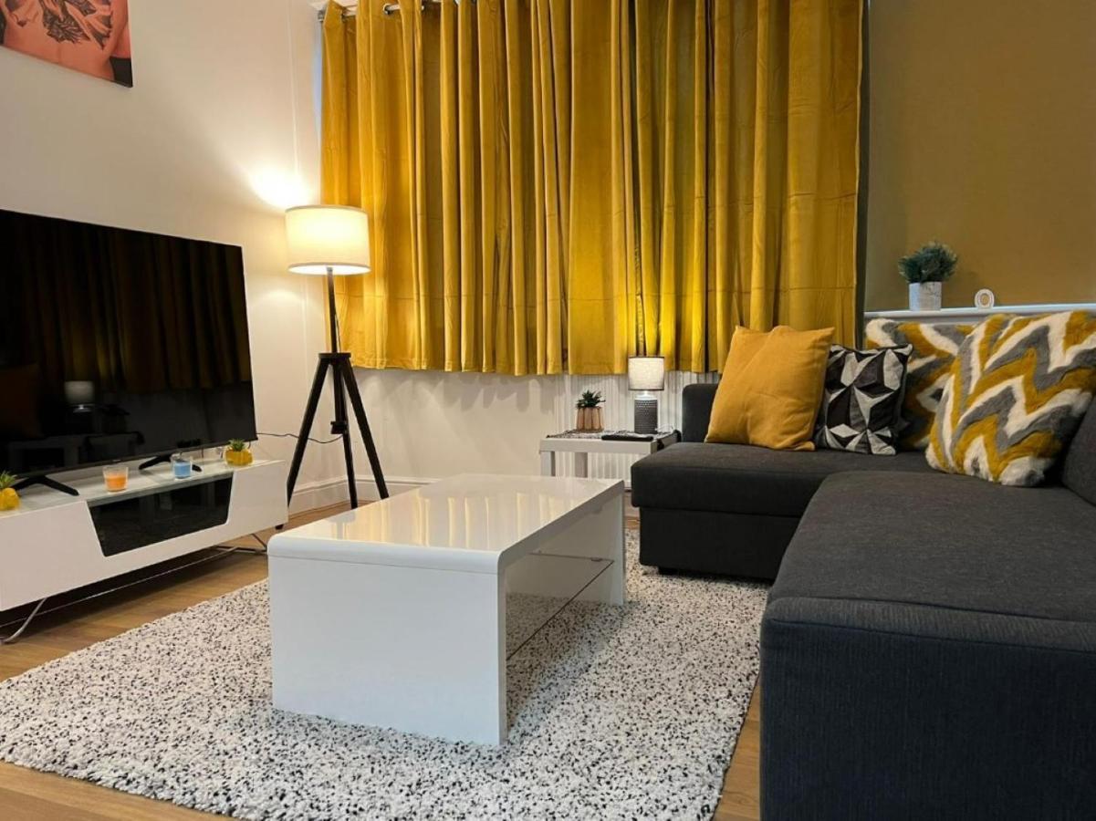 Modern And Stylish 1Bed Flat Apartment Баркинг Екстериор снимка